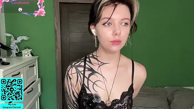 MadalynNosel webcam