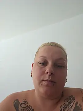 Lady_Peggi webcam