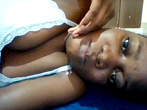 zainaxxxxx webcam