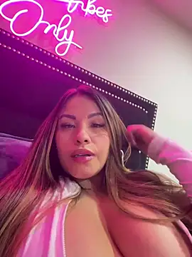 sexyyykloee webcam