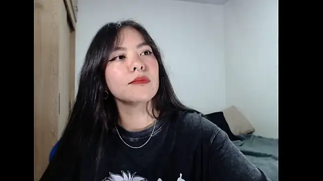 EloiseJun webcam