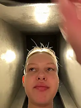 AshleyMur webcam
