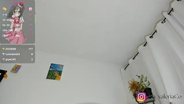 Mia-Valeria- webcam