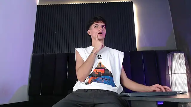 Logan_Steel webcam