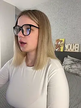 KimEvanss webcam