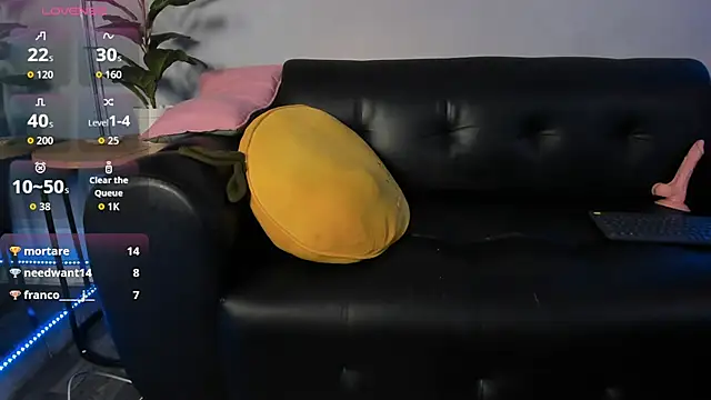 Raichell_sweet_curvy webcam