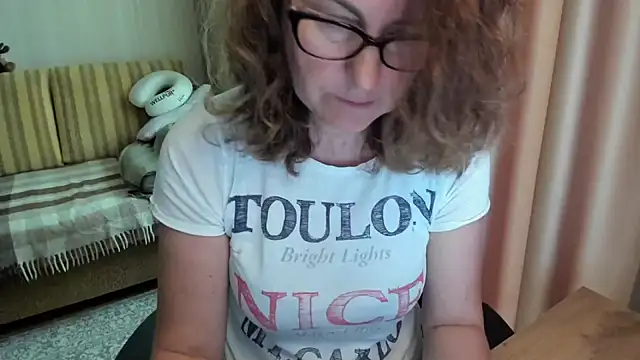 lauraoven webcam