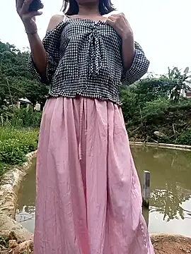 Linda-yiyi webcam