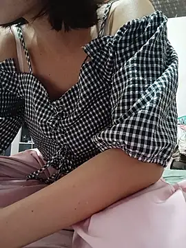 Linda-yiyi webcam