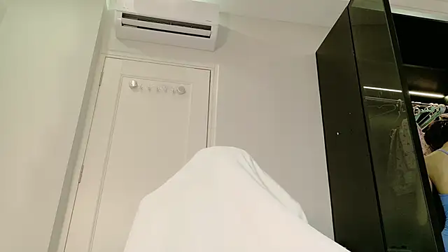 nyxxfire - Nyxxfire's free webcam - UK Sex Cams