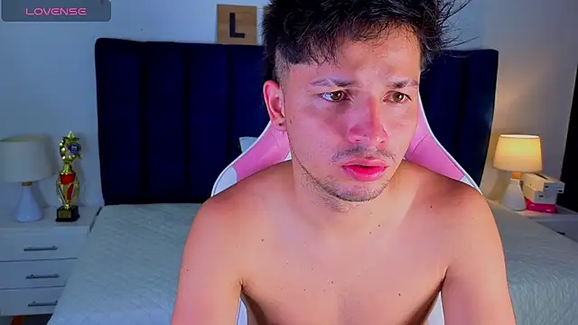 Issac_james_ webcam