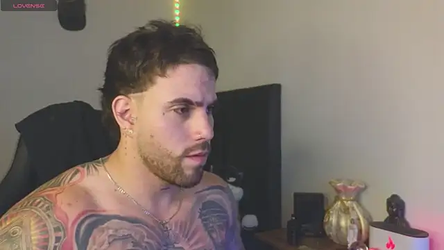 Ades_Lowe webcam