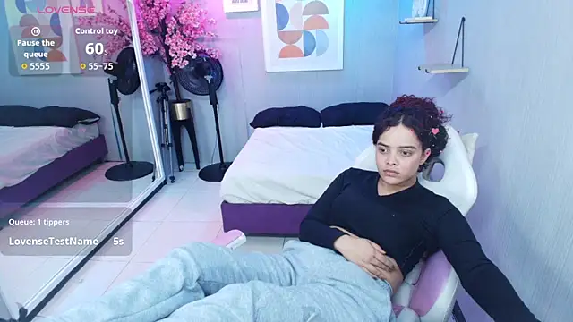 Maggy_t18 webcam