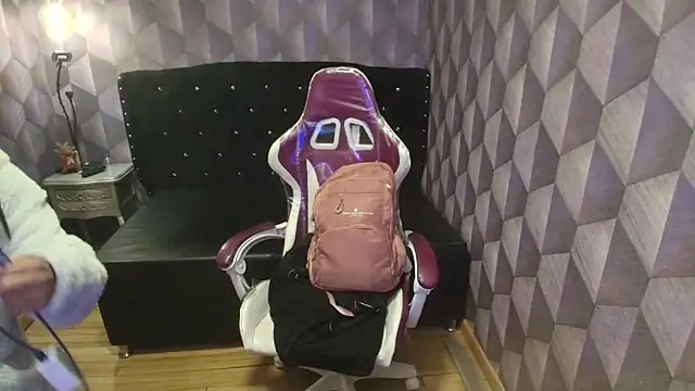 SaraPreston webcam