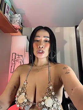 AsianMilfSheryl webcam