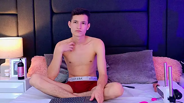 IssaAndMax