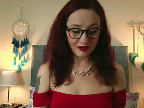 Watch IberianMoonMK live on EroticFlix - High definition streams