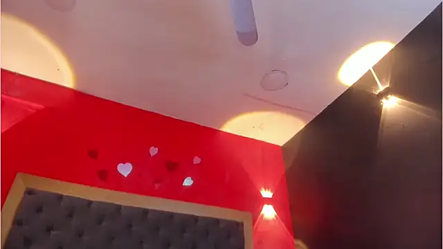 yayahilton (F young) - play with my pussy 💗
