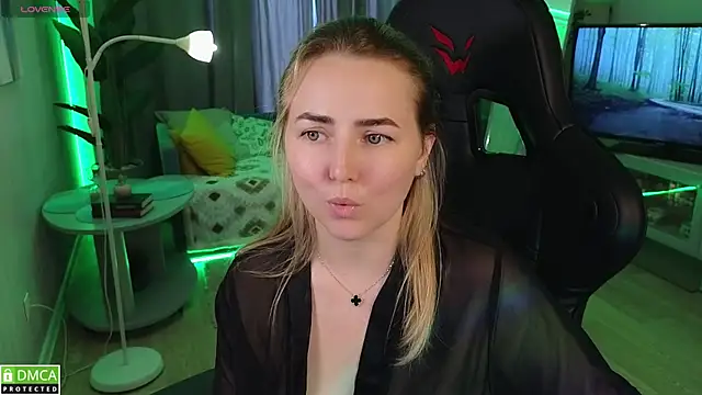 Mira_Mermayd webcam