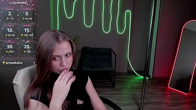 LeslieAarons webcam