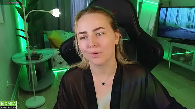 Mira_Mermayd webcam