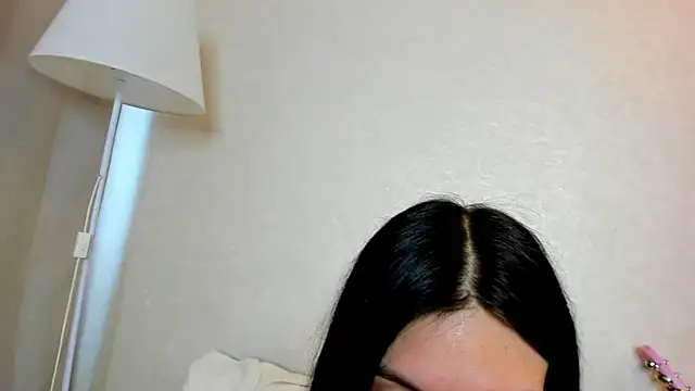 erlinabuoy (F teen) - show my pussy closer?