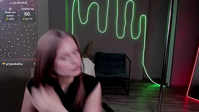LeslieAarons webcam
