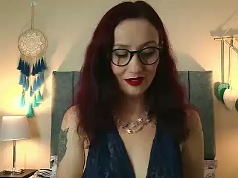 Watch IberianMoonMK live on EroticFlix - High definition streams