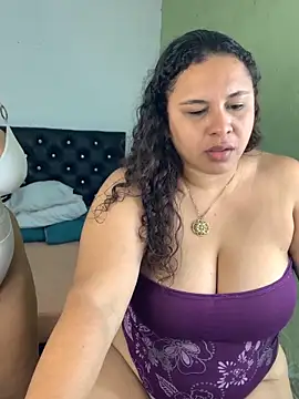 Watch twocurvylatins live on EroticFlix - High definition streams