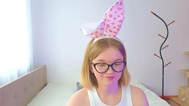 StellaBunny webcam