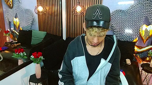 skinny_cute_alyer (M twink) - MY GUY SEXY🍀💚