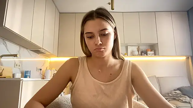Watch LavetaKempster live on EroticFlix - High definition streams