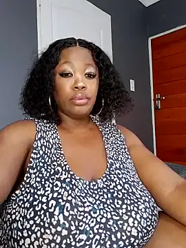 sweetdolly29xx (F milf) - Bf joins show for some  good fuck