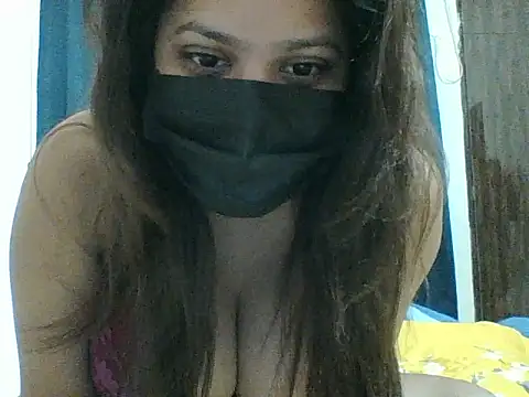 luvruhi webcam