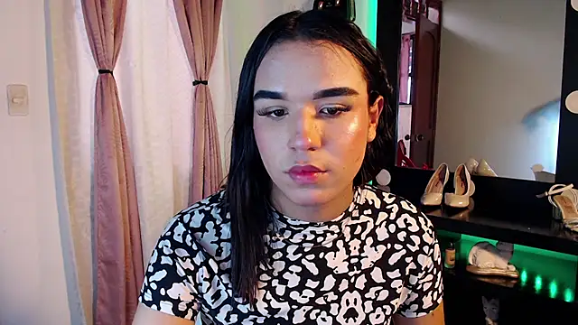 candyy_doll__ - Candyy_doll__'s free webcam - UK Sex Cams