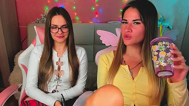 hotty_girls_here webcam
