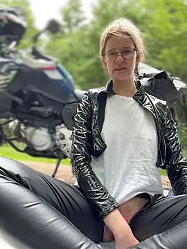 Bikergirl_97