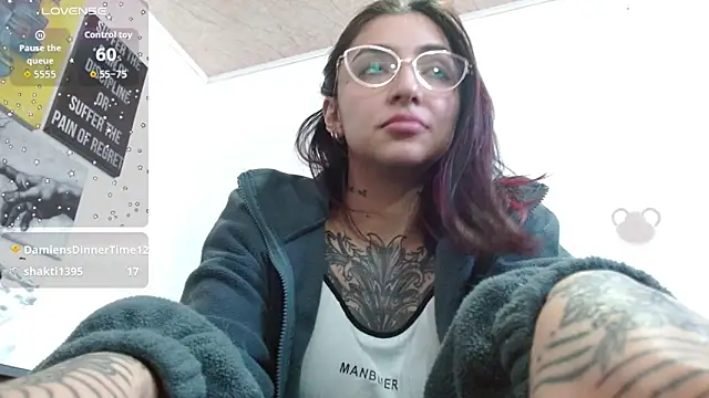 ZoeBakers_ webcam
