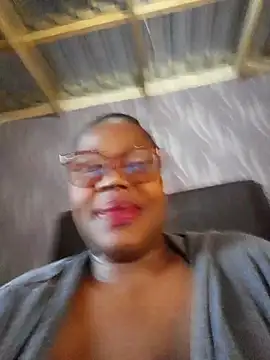 BoobsQueen46K webcam