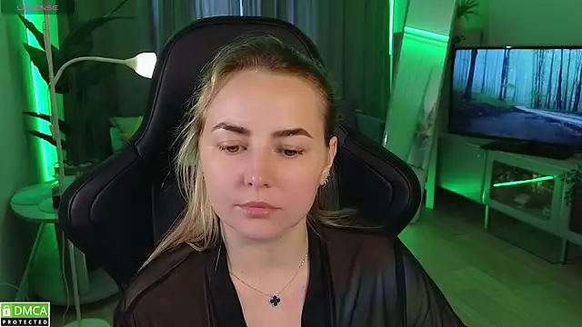 Mira_Mermayd webcam
