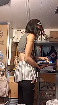 whitetrashdirtyslut webcam
