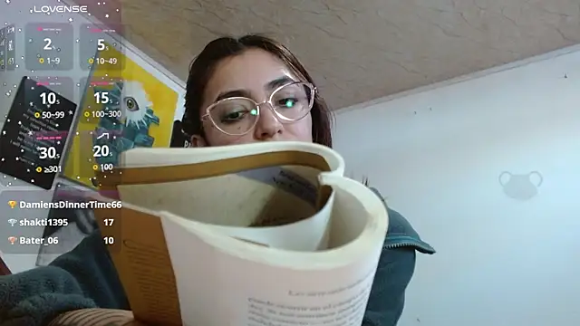 ZoeBakers_ webcam