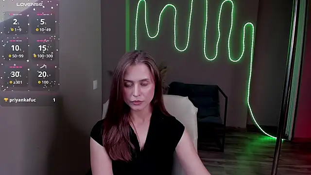 LeslieAarons webcam