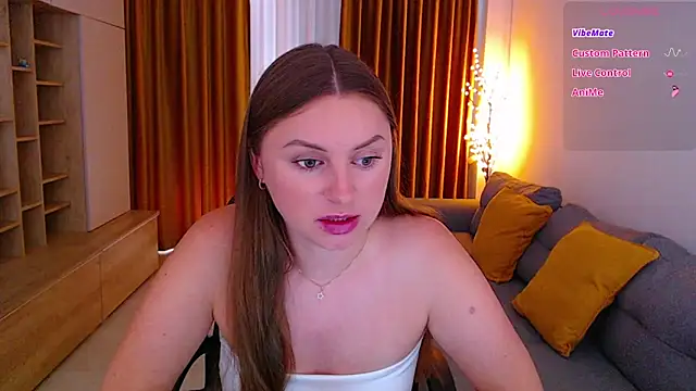 mia_bloomy webcam