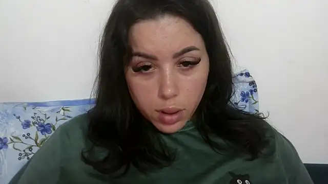 LovelyJulliette webcam