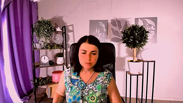 MartaEdams webcam