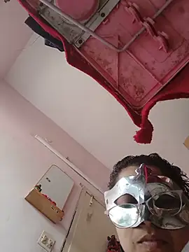 thanusi_2 webcam