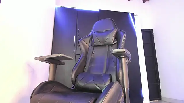 Liam_Mateo webcam