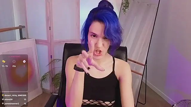 AuraLaunni webcam