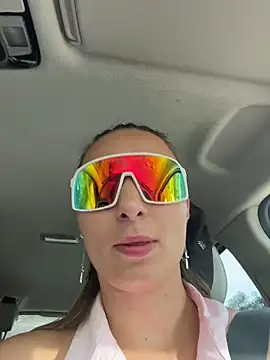 Wonder_Kari webcam